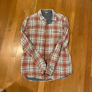 Faherty Flannel Size L, never worn